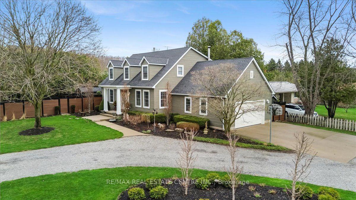 653 Glen Morris Road W — photo 1