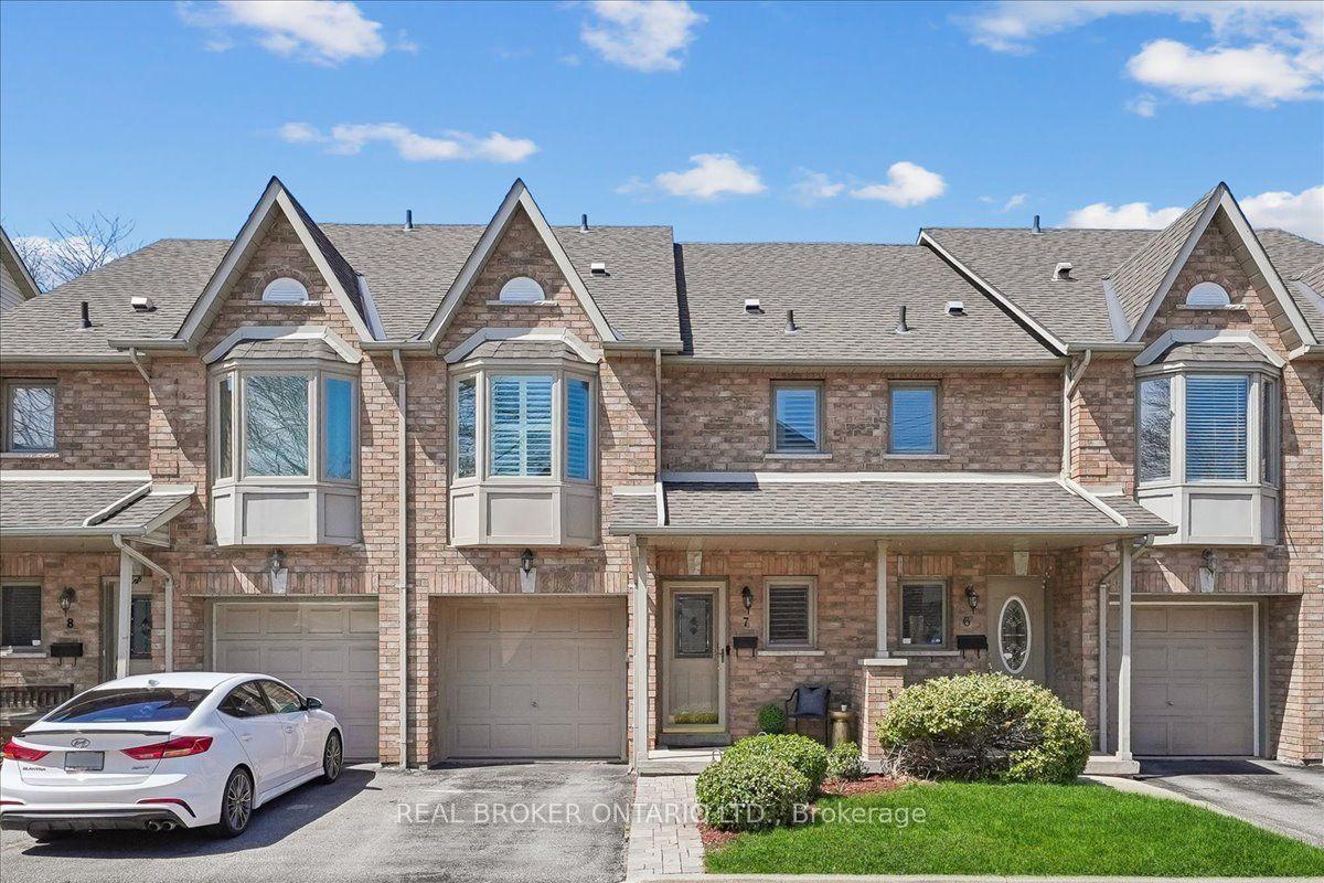 1385 Lakeshore Road W Unit 7 #Unit 7 — photo 1