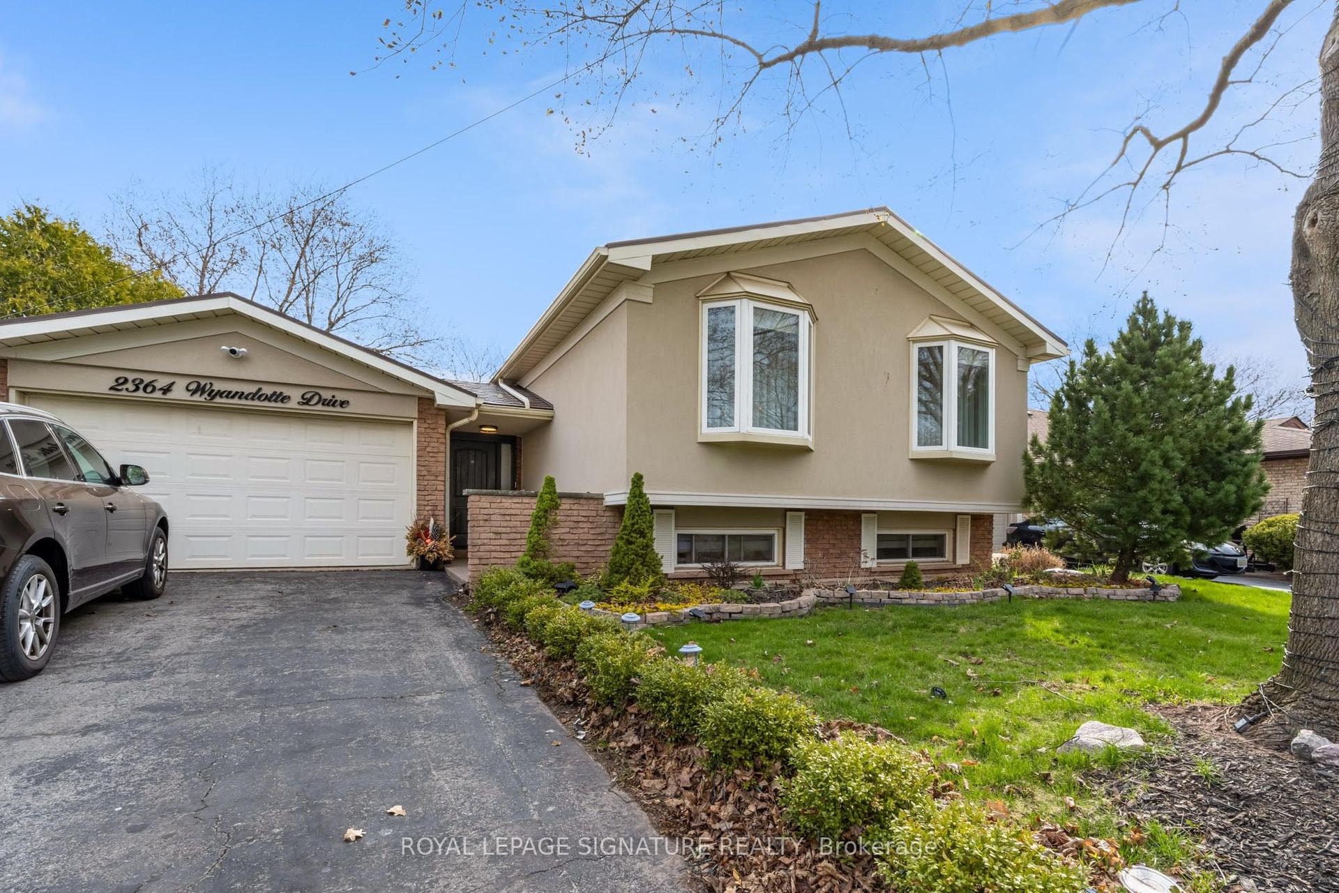 2364 Wyandotte Drive, Oakville — Detached for lease, photo 1