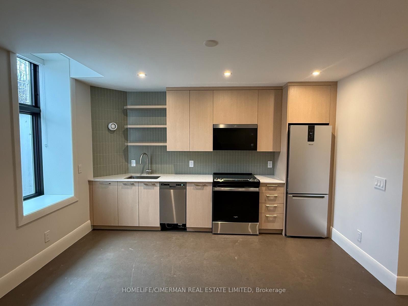 328 Palmerston Boulevard Lower #Lower — photo 1
