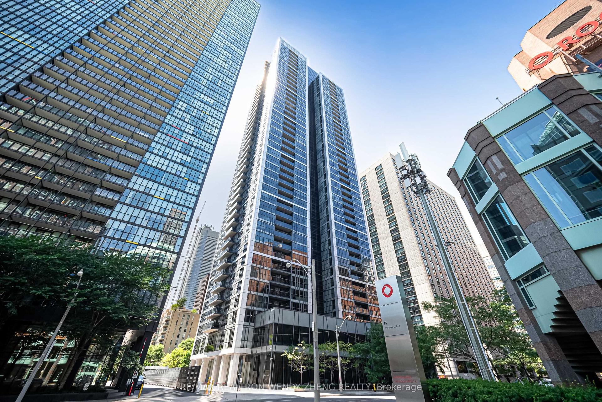28 Ted Rogers Way 2402 #2402, Toronto — Condo for sale, photo 1