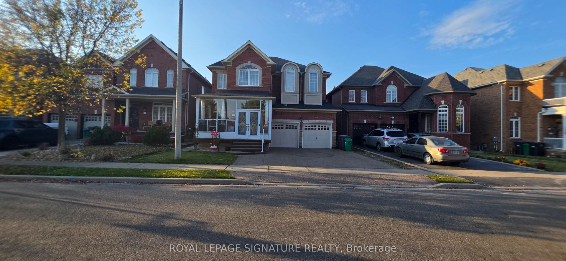 44 Perkins Drive, Brampton — Detached for lease, photo 1