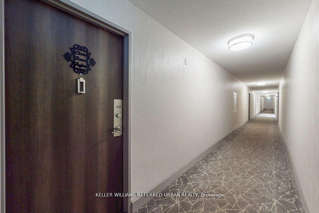 2556 Argyle Road 202 #202 — photo 1