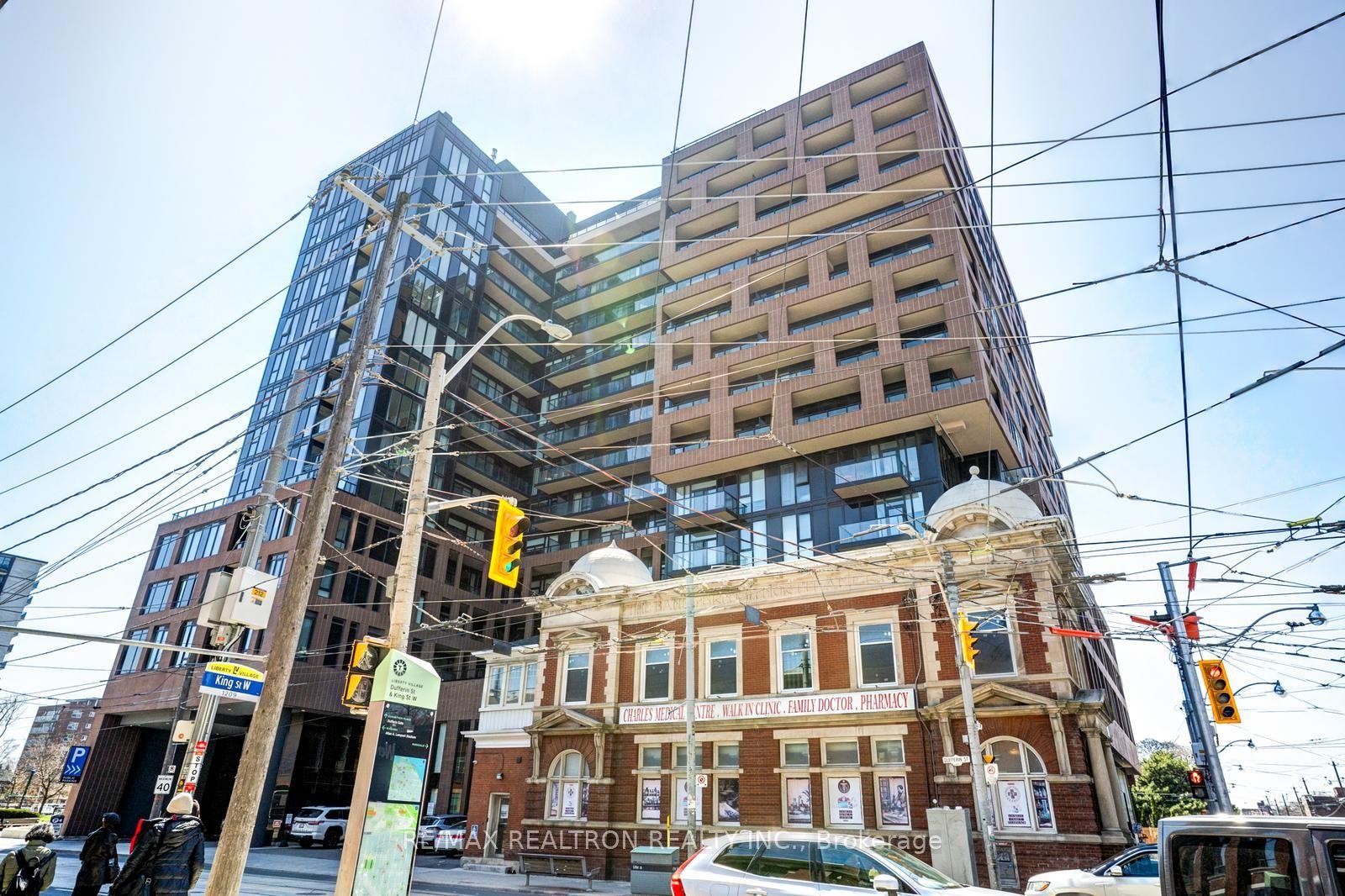 270 Dufferin Street Lower Penthouse #17 #Lower Penthouse #17 — photo 1
