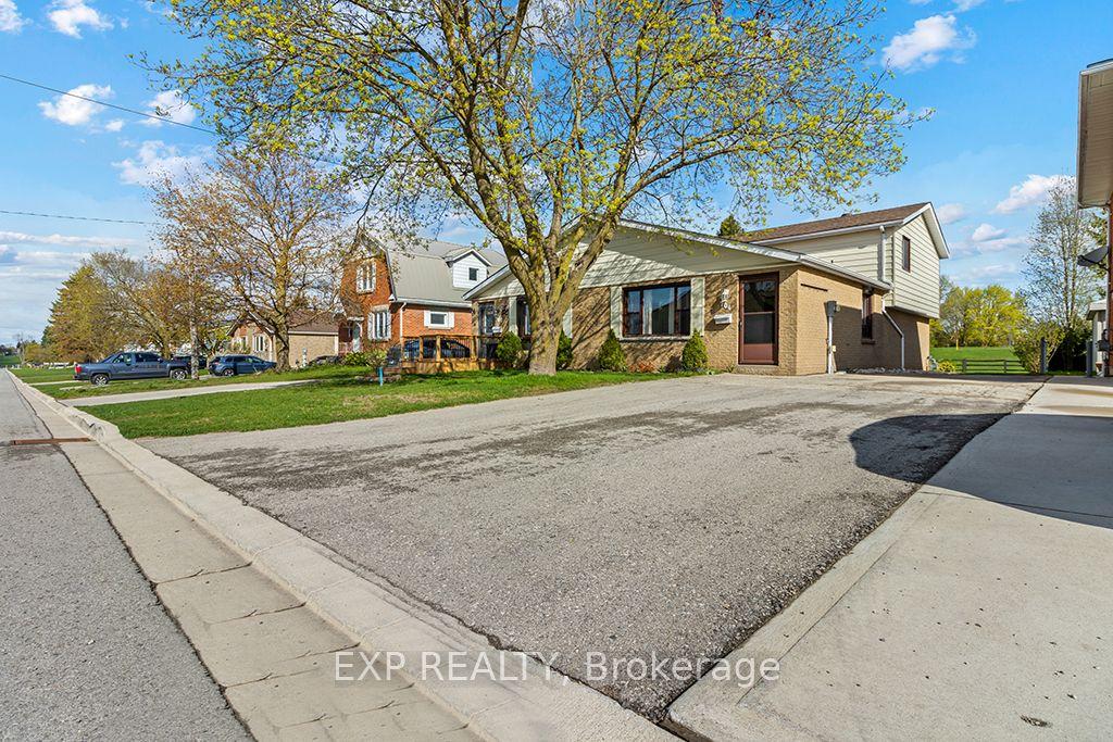 704 11th Street — photo 1