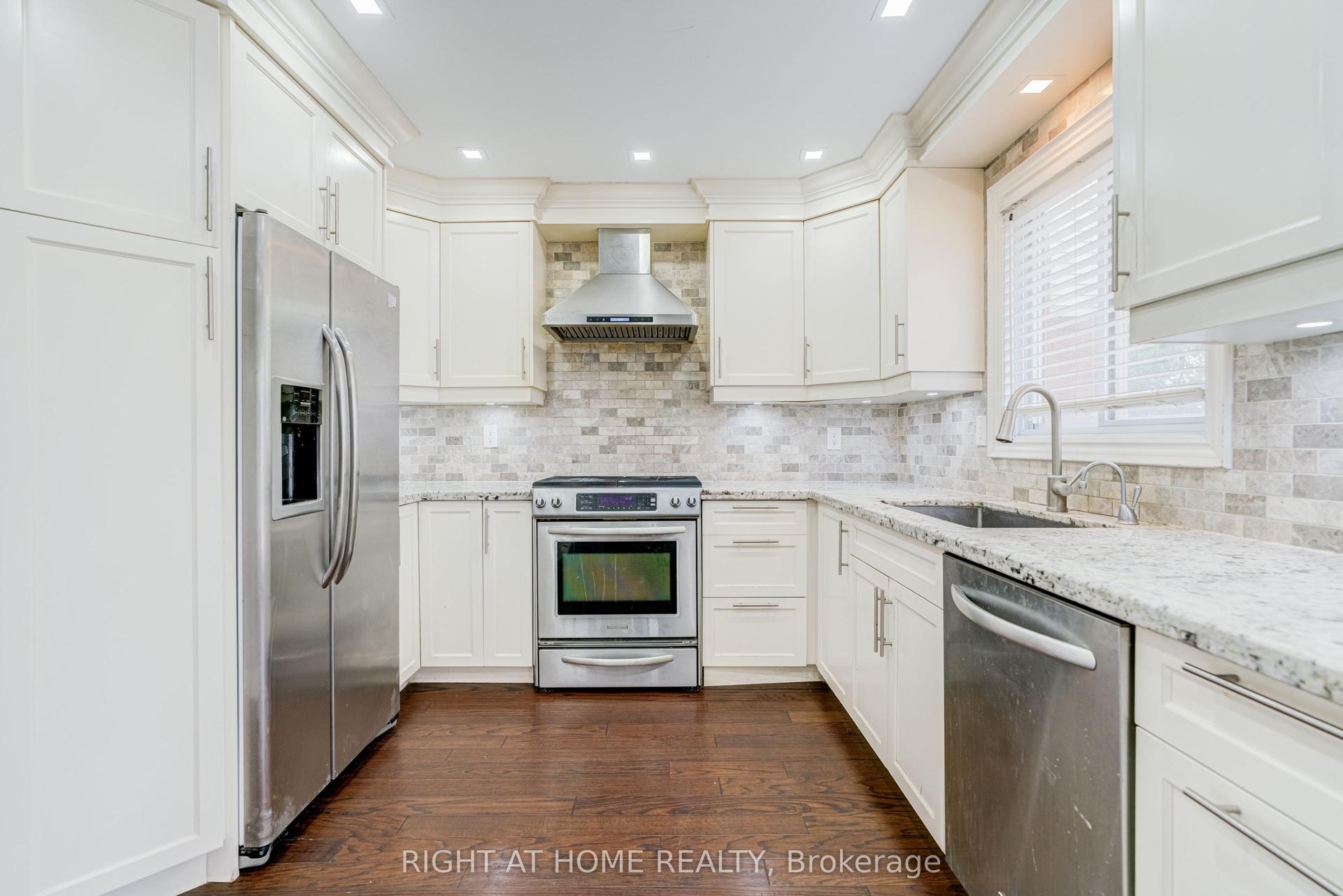 54 WOODSIDE Court, Brampton — Detached for sale, photo 7