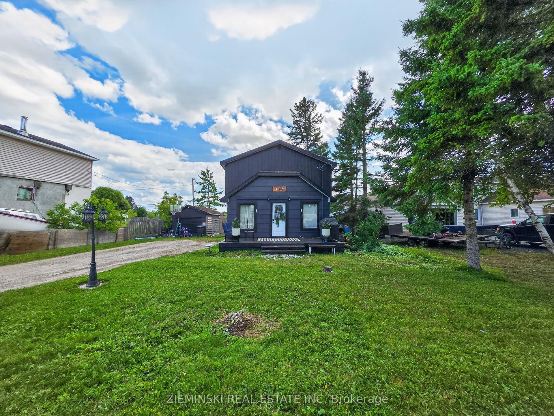 163 Anson Drive, Iroquois Falls — Detached for sale, photo 1