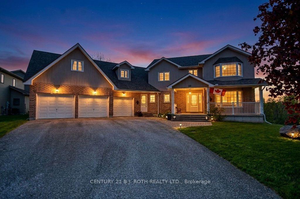 20 Boyd Crescent — photo 1