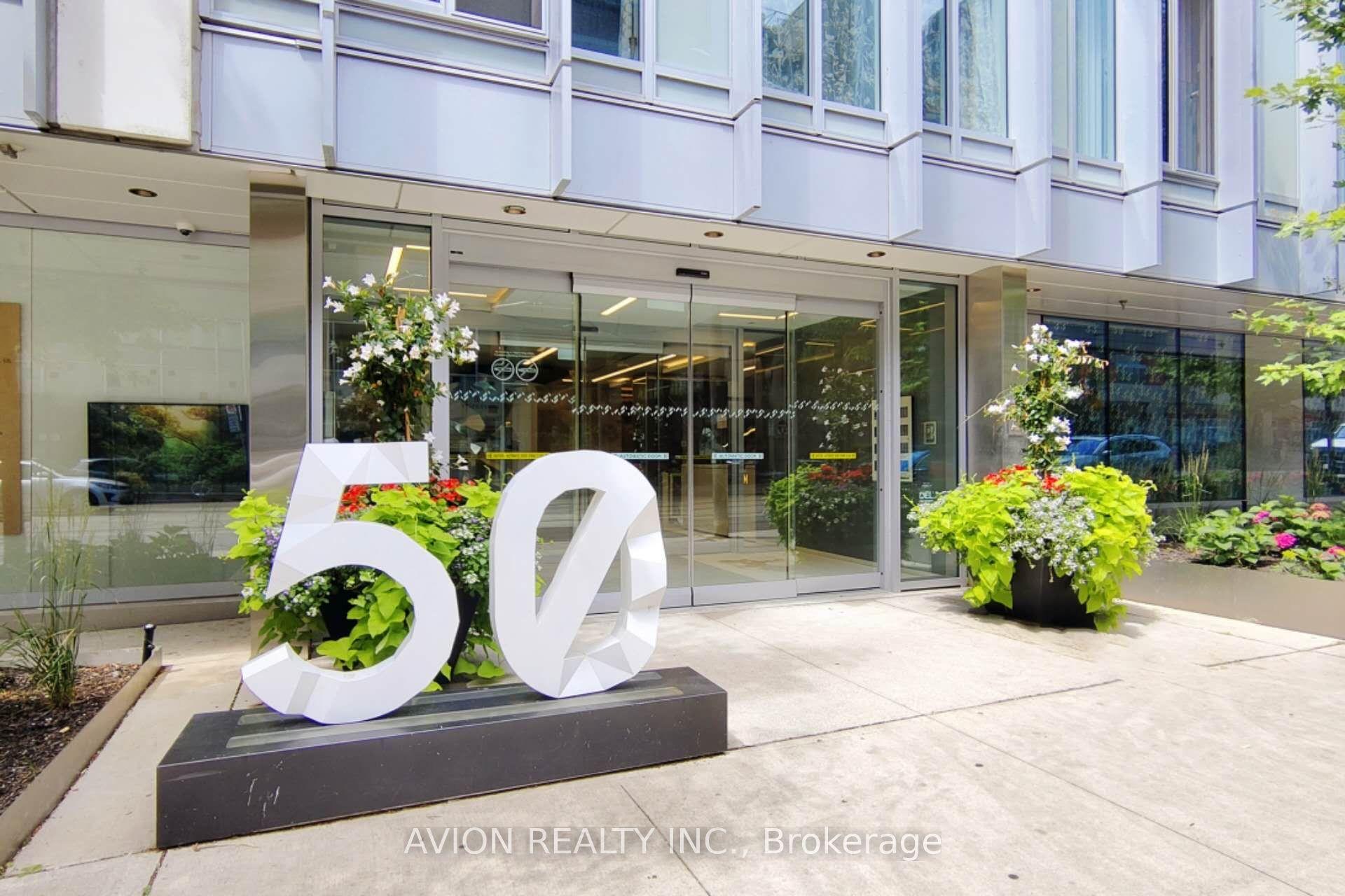 50 Mccaul Street 716 #716 — photo 1