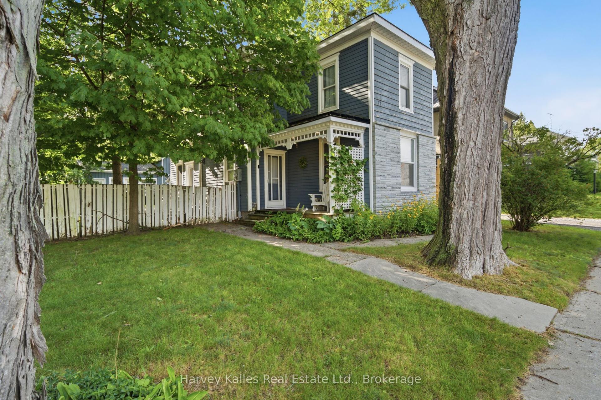 27 Ontario Street, Prince Edward County — Detached for sale, photo 1