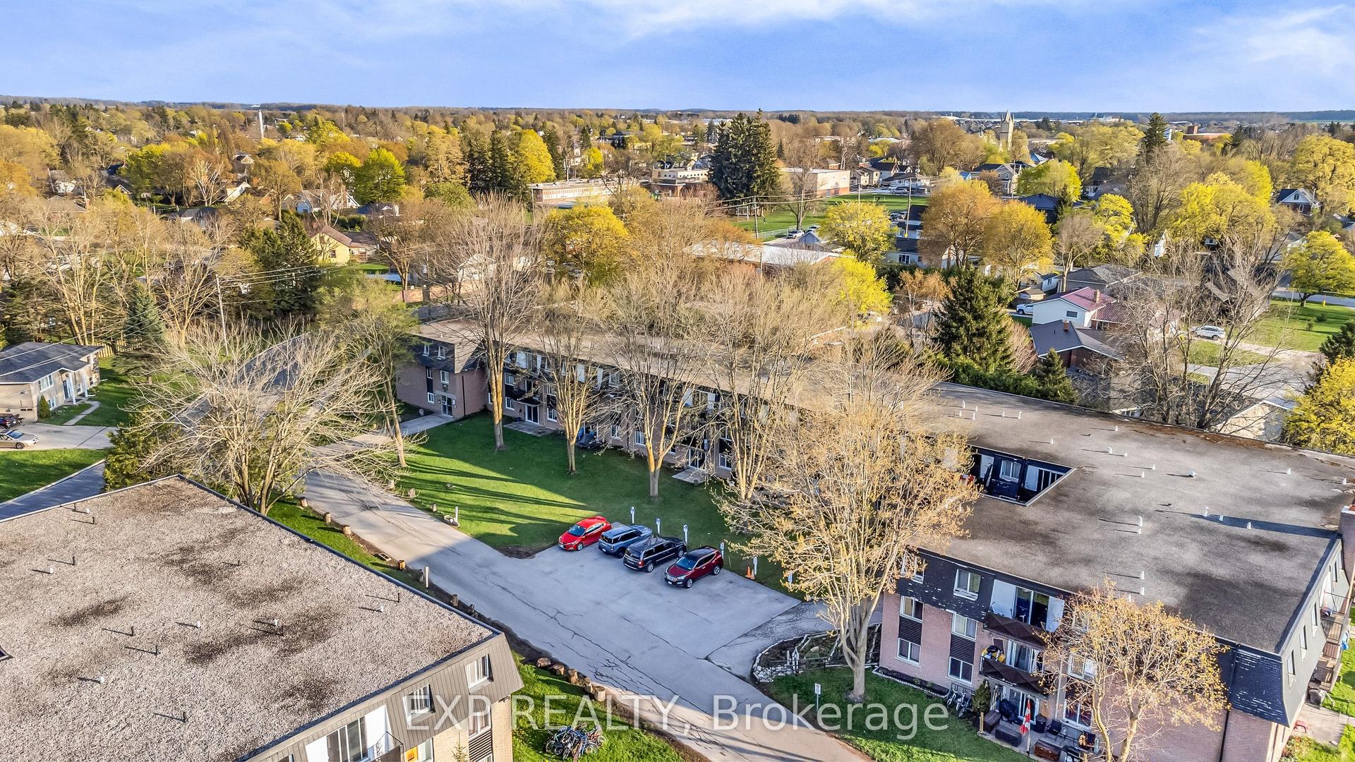 583 Barber Avenue N 3 #3 — photo 1