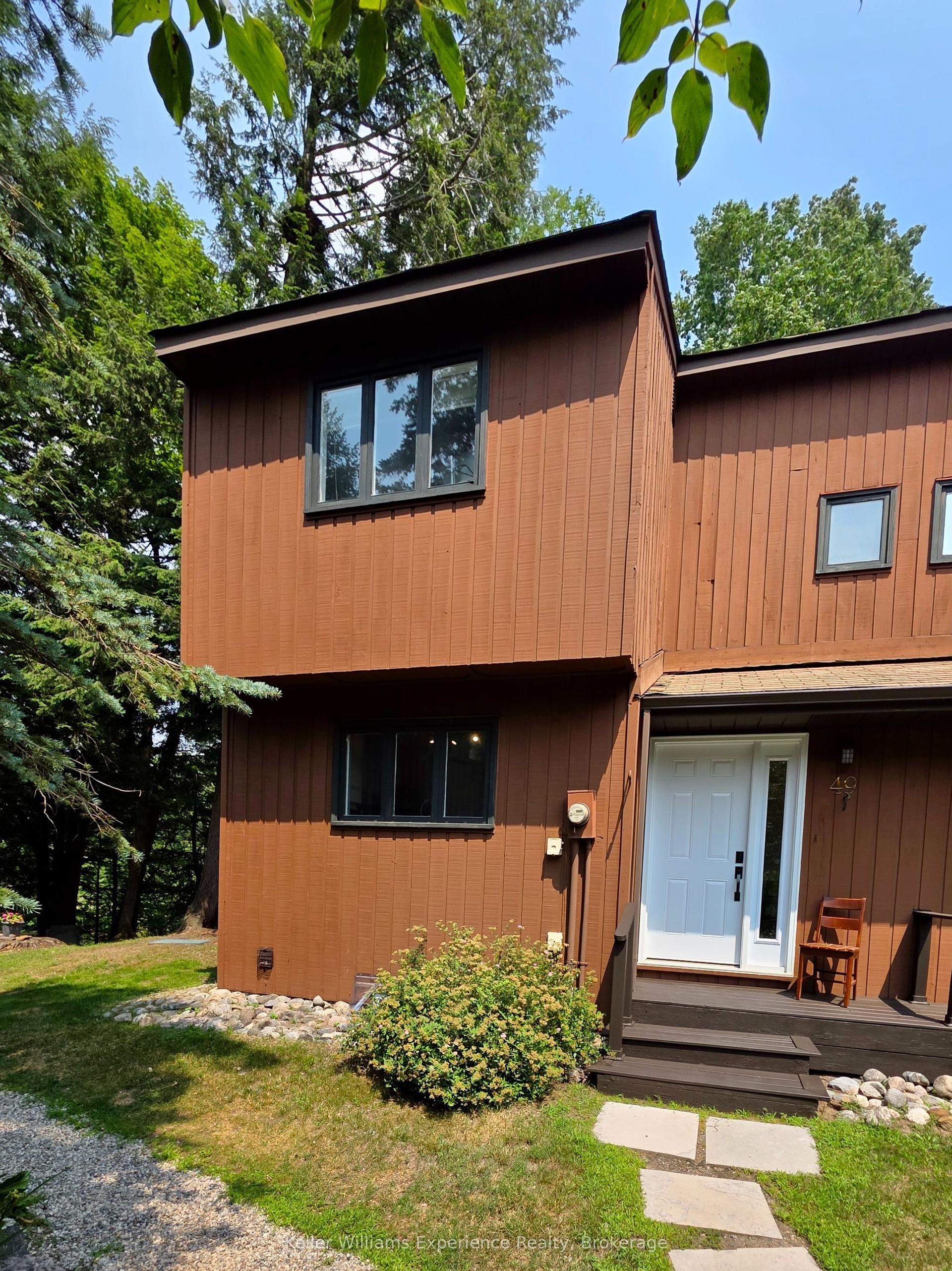 49 Southbank Drive 10 #10, Bracebridge — Condo Town for sale, photo 1