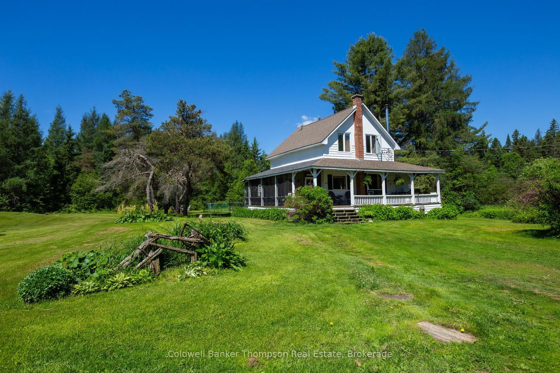 421 Lindgren Road E — photo 1