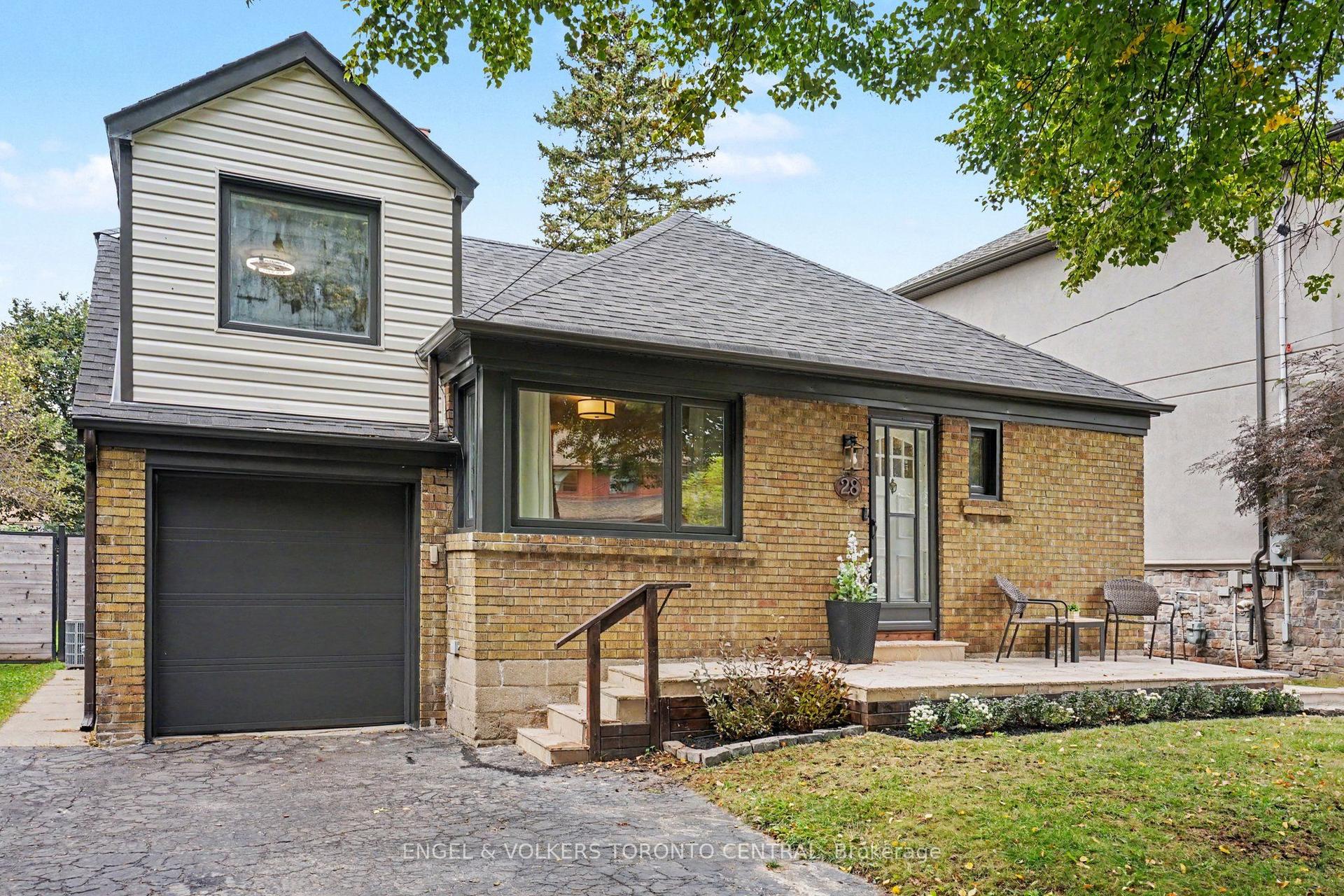 28 Inverleigh Drive, Toronto — Detached for sale, photo 1