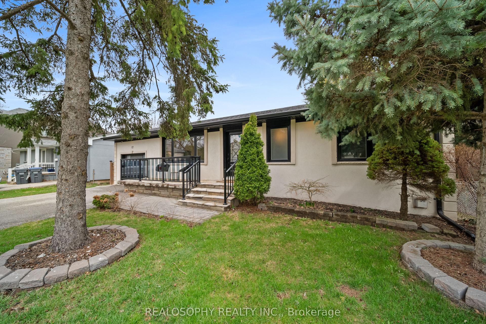 17 Pioneer Drive — photo 1