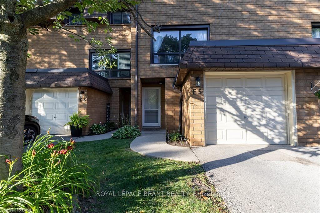 500 Stone Church Road W E5 #E5, Hamilton — Condo Town for sale, photo 1