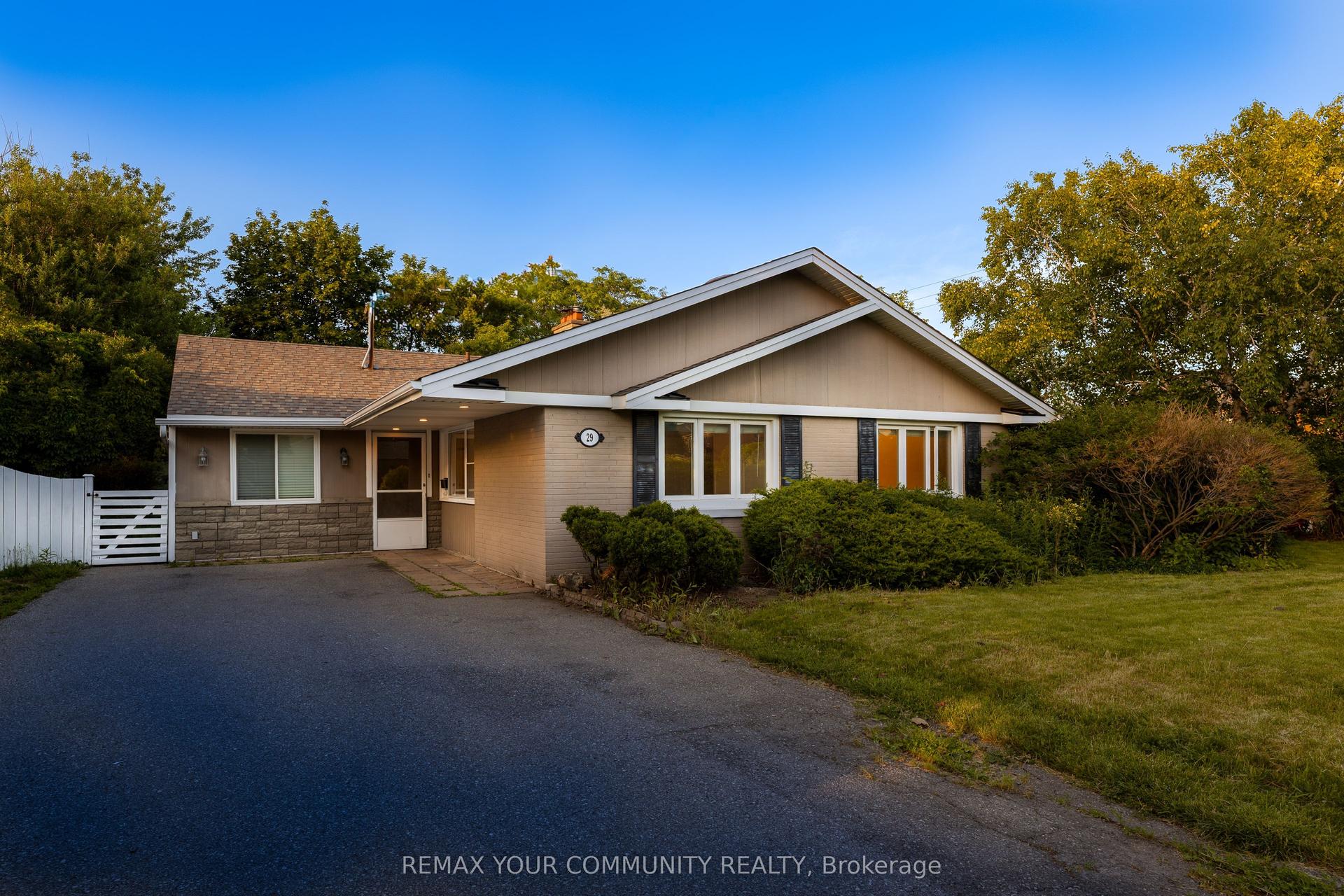 29 Wareham Drive — photo 1