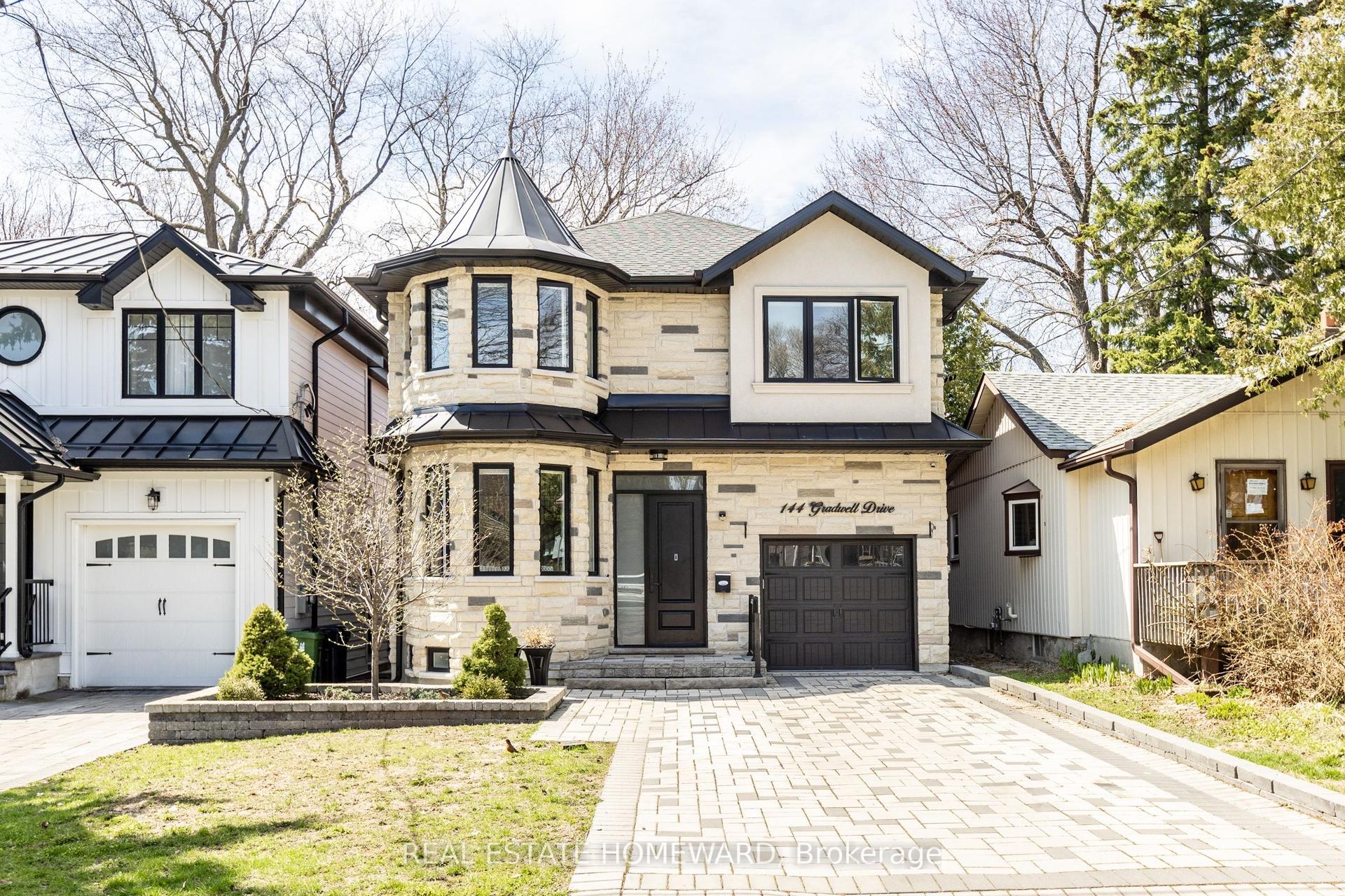 144 Gradwell Drive — photo 1