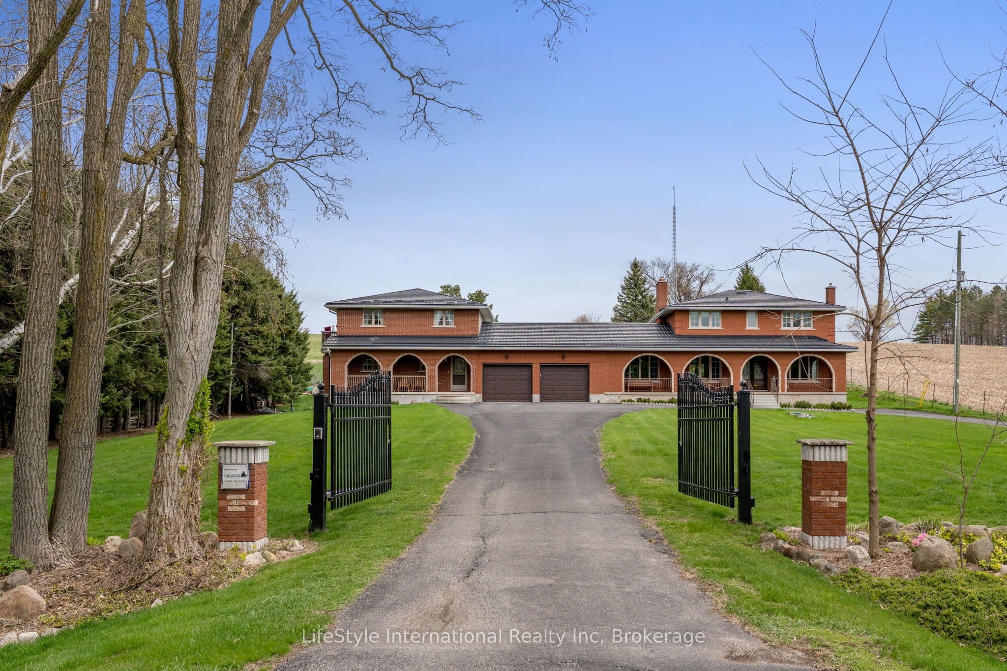 5601 Fifth Line — photo 1