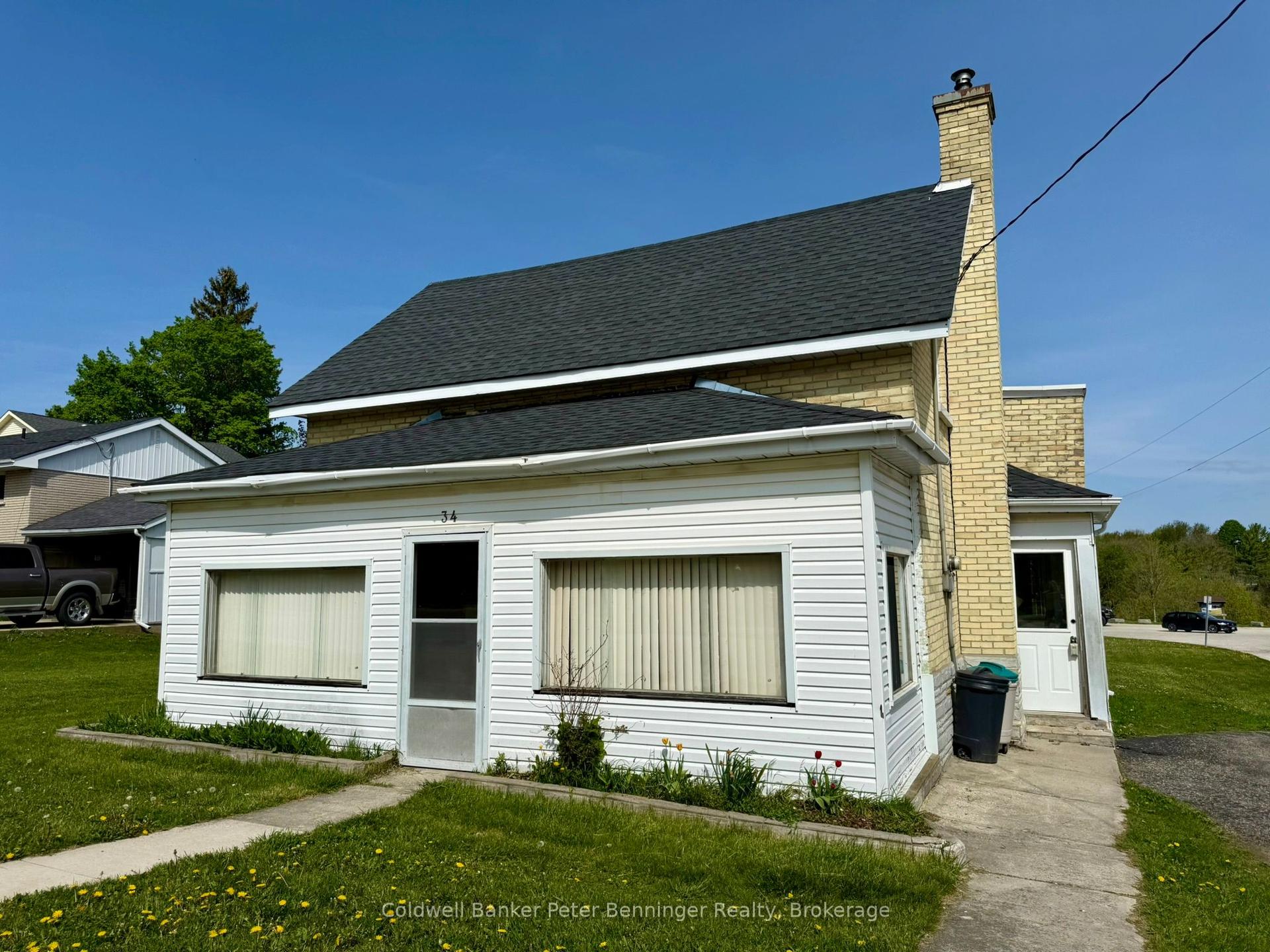 34 McGivern Street W — photo 1