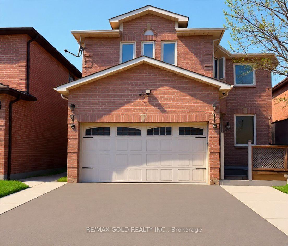 35 Kirk Drive, Brampton — Detached for sale, photo 1