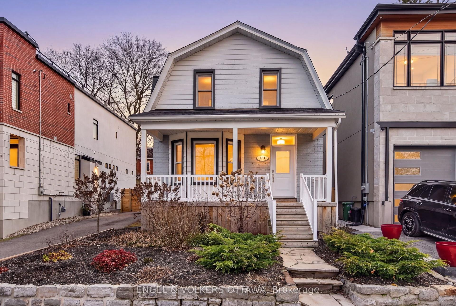 434 Byron Avenue — photo 1