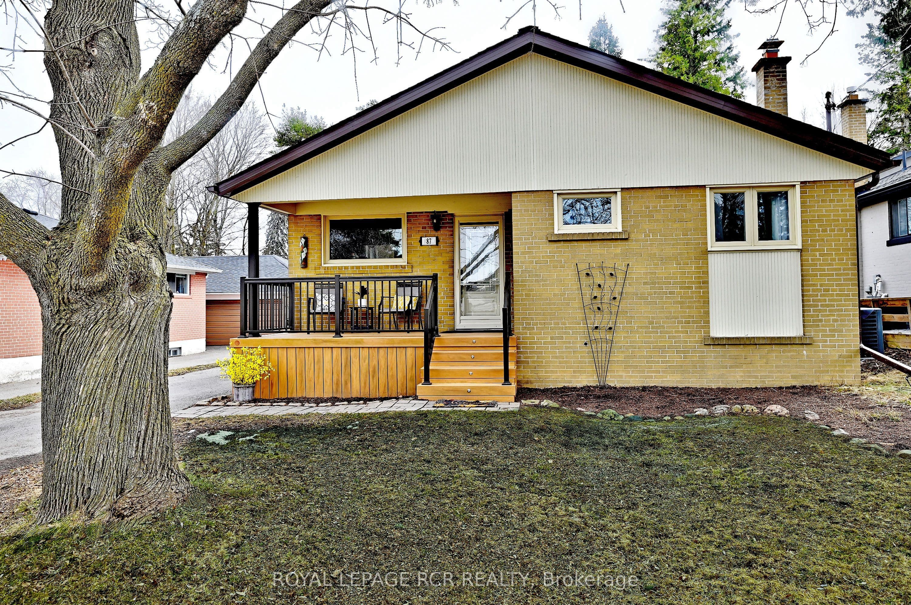 87 Richardson Drive — photo 1