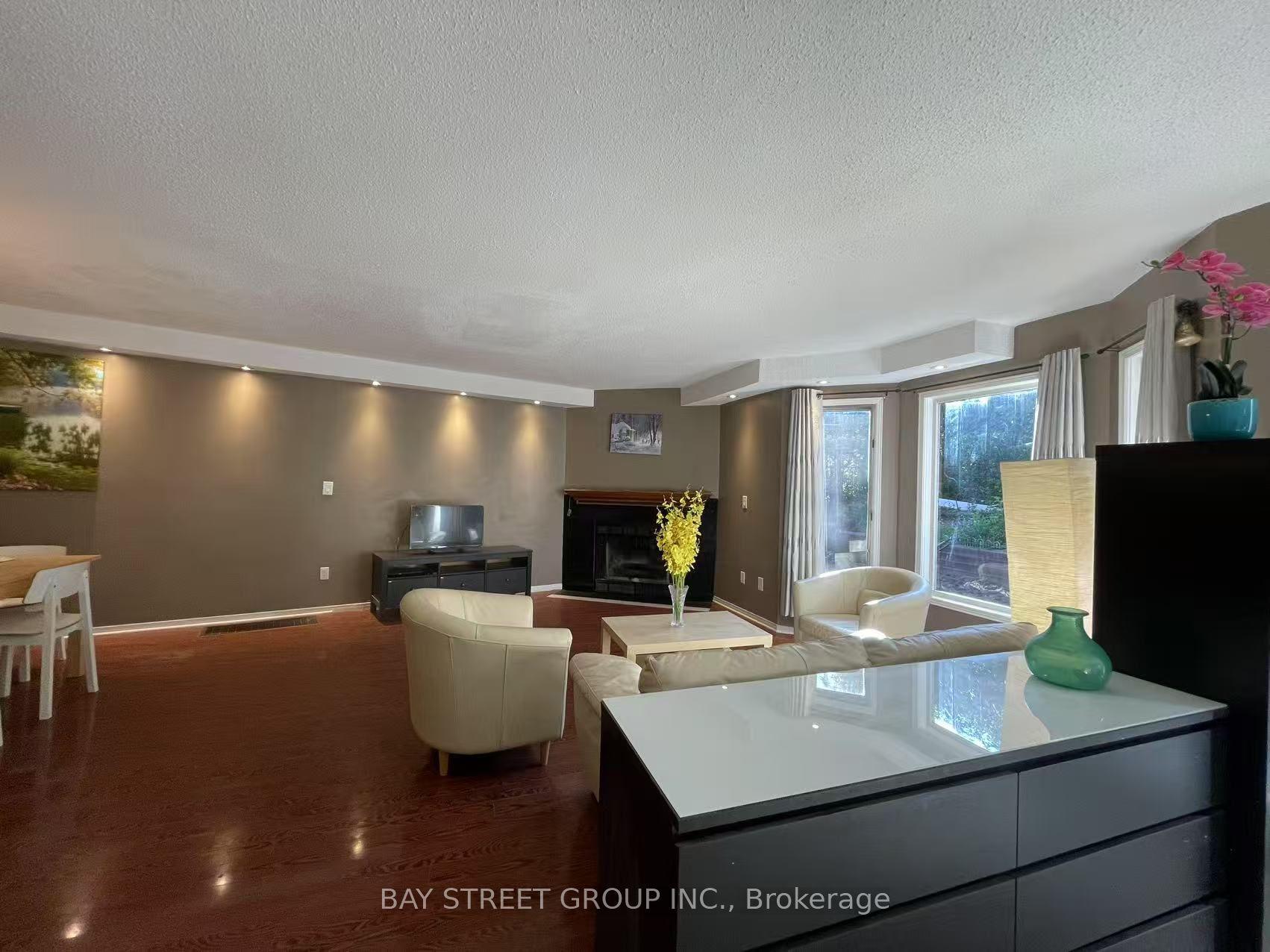 2589 Addingham Crescent, Oakville — Townhouse for lease, photo 1