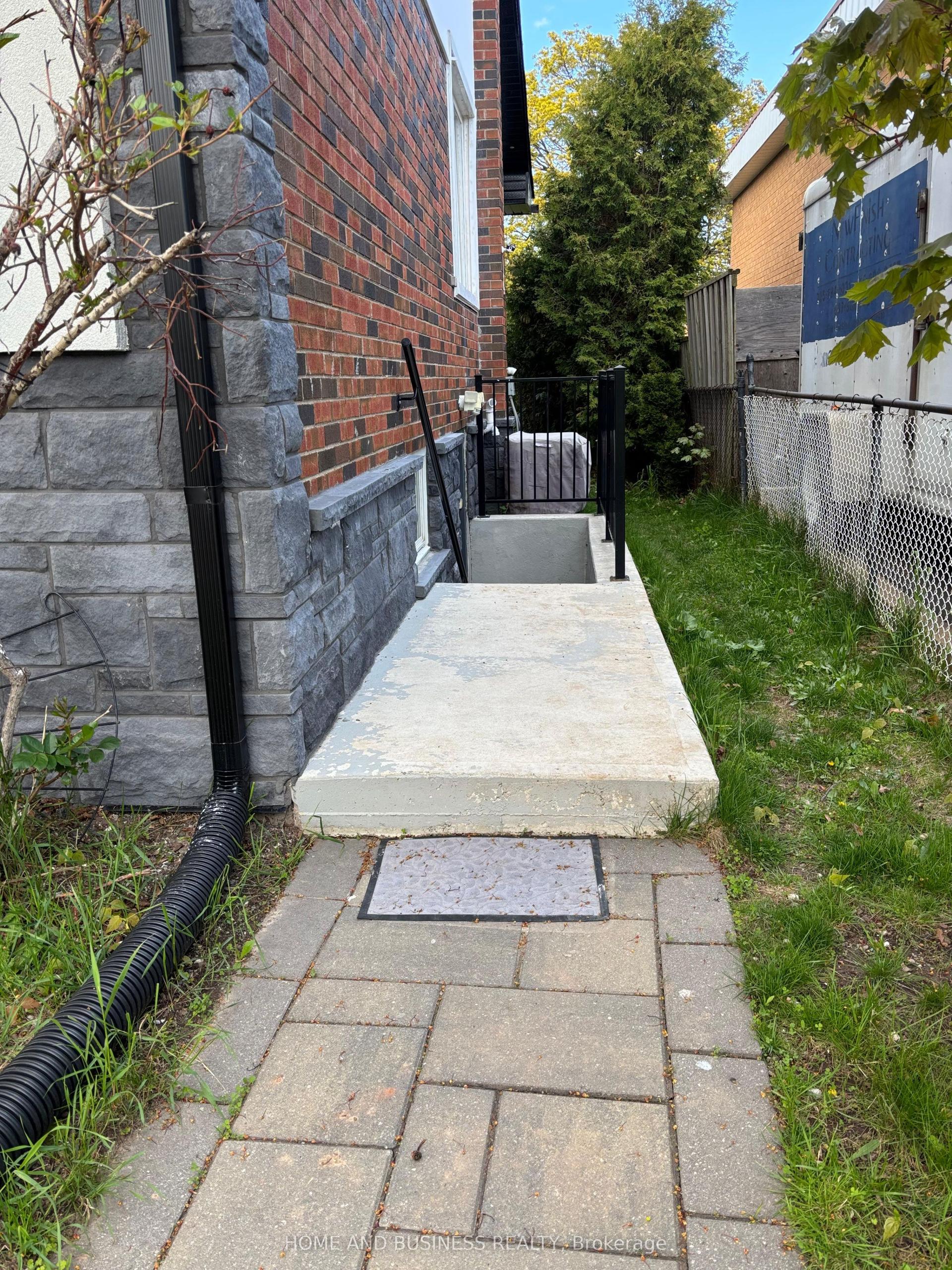 5651 Turney Drive Bsmt #Bsmt, Mississauga — Detached for lease, photo 1