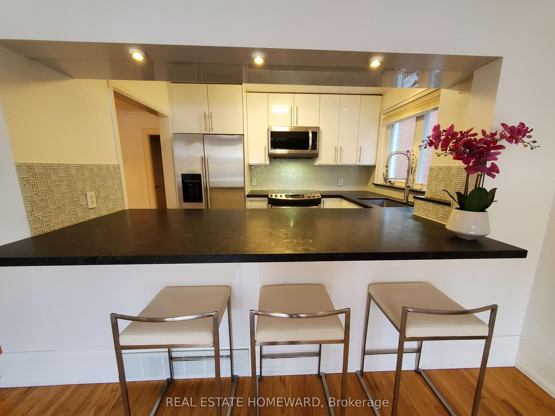 21 Love Crescent Main Floor #Main Floor, Toronto — Multiplex for lease, photo 1