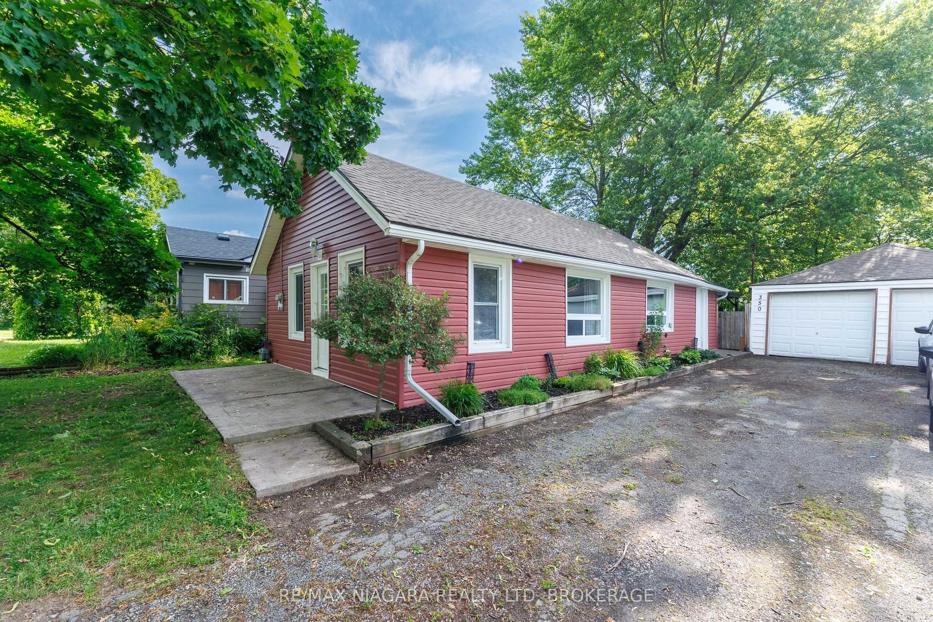 350 Belleview Boulevard — photo 1