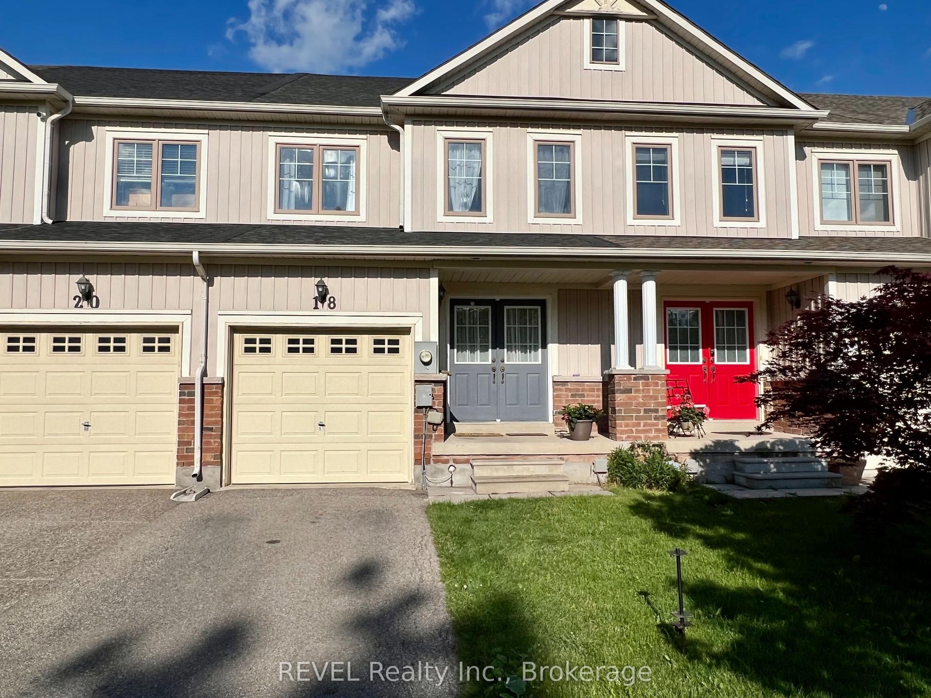 18 Mackenzie King Avenue, St. Catharines — Townhouse for sale, photo 1