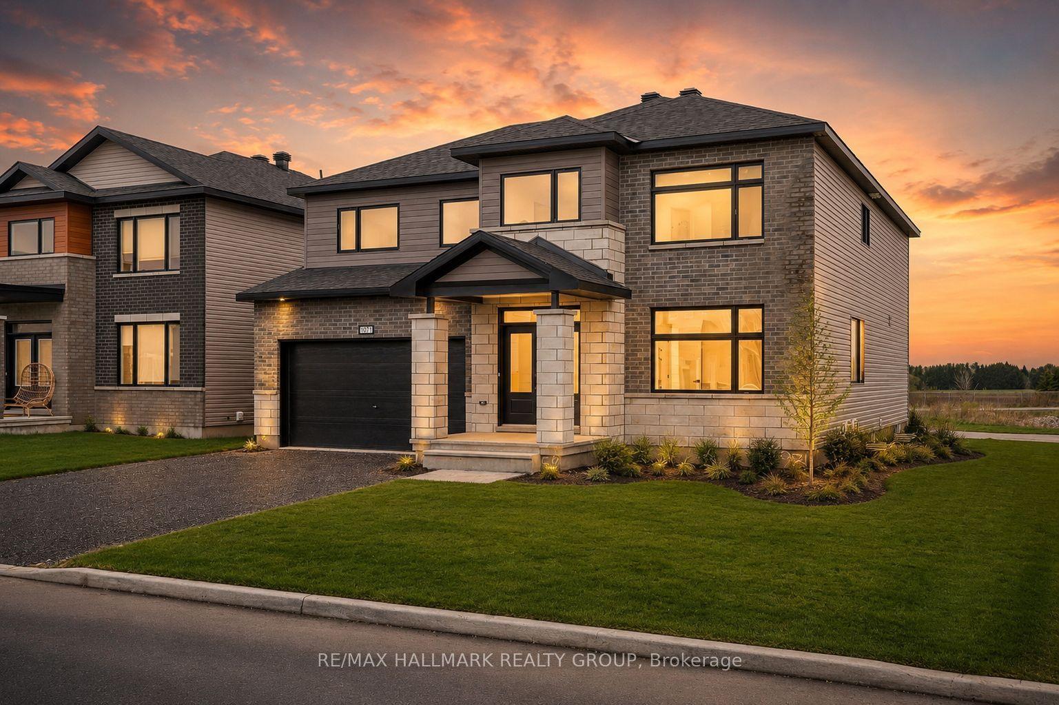 1971 HAWKER Private, Carp - Huntley Ward — Detached for sale, photo 1