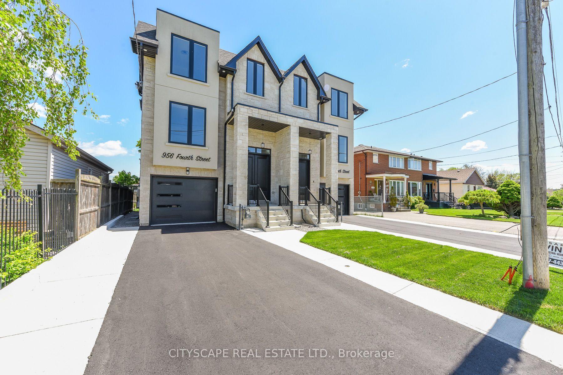 954 Fourth Street, Mississauga — Semi-Detached for sale, photo 1