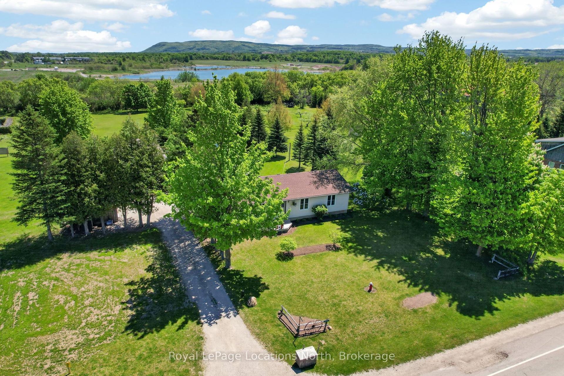 788168 grey road 13 Road — photo 1