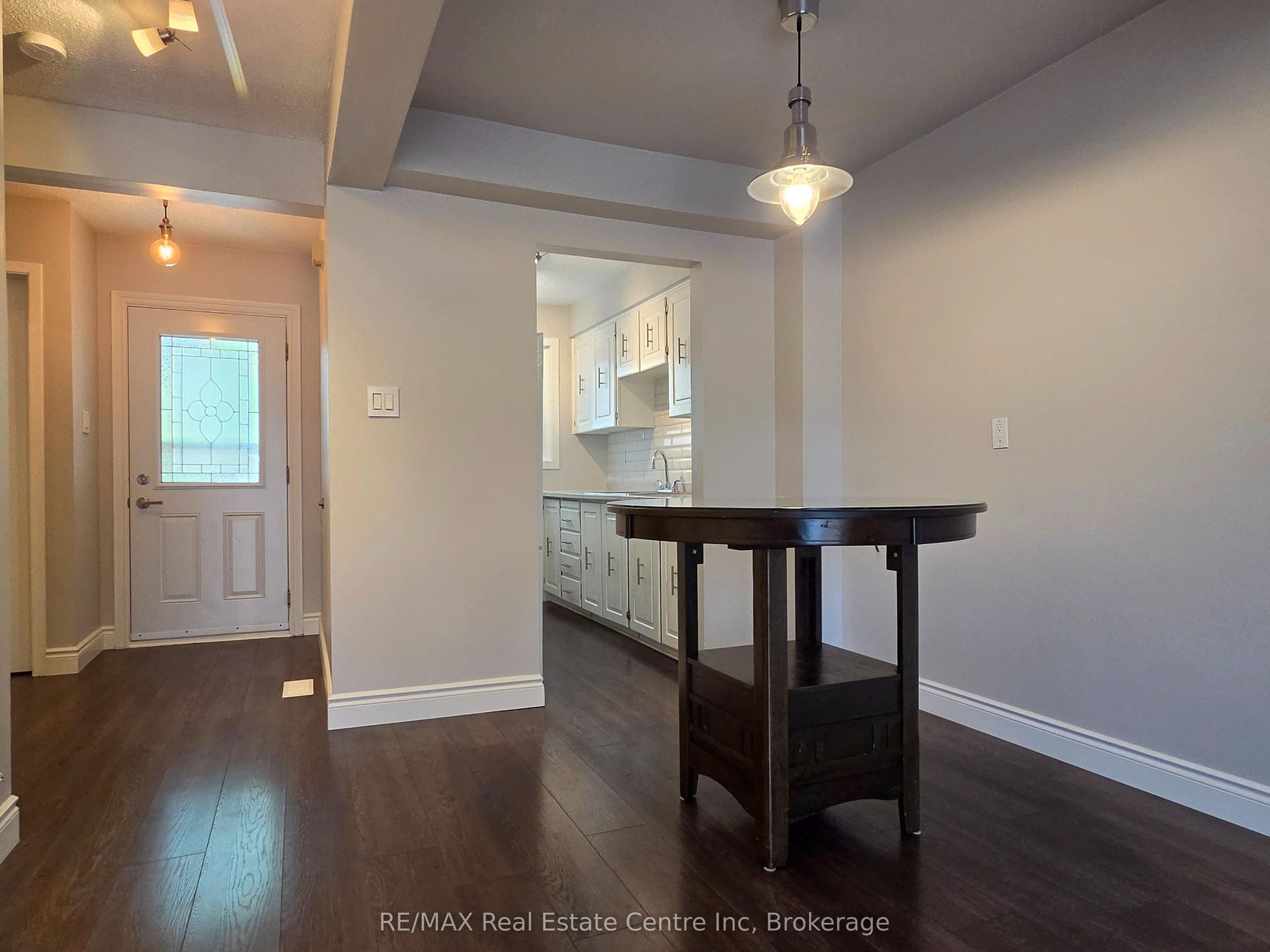 31 GREENGATE RD 101 #101, Guelph — Condo Town for lease, photo 1