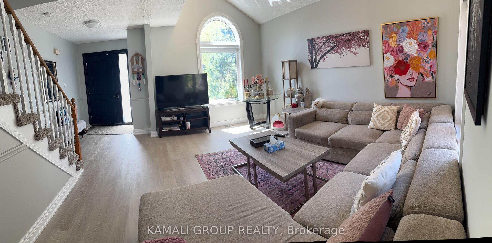 2 Ross Linton Drive — photo 1