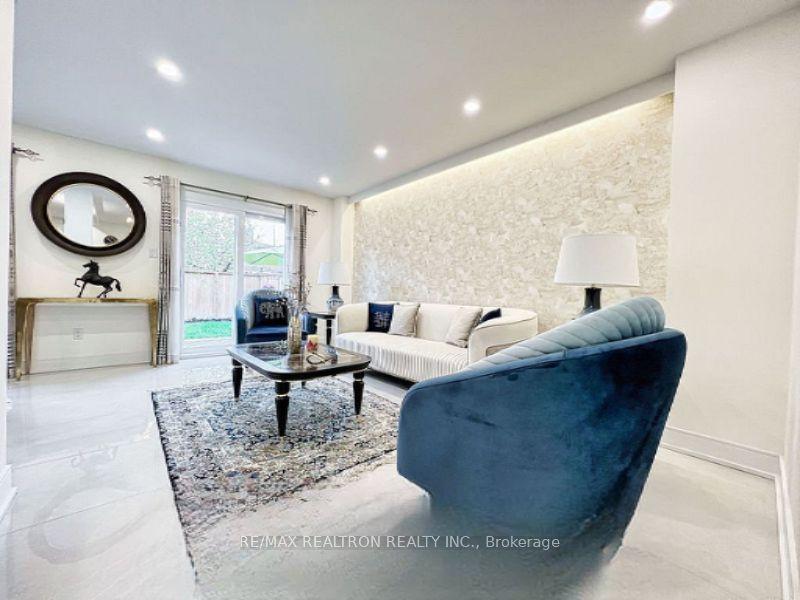 9 Checker Court, Vaughan — Detached for lease, photo 1