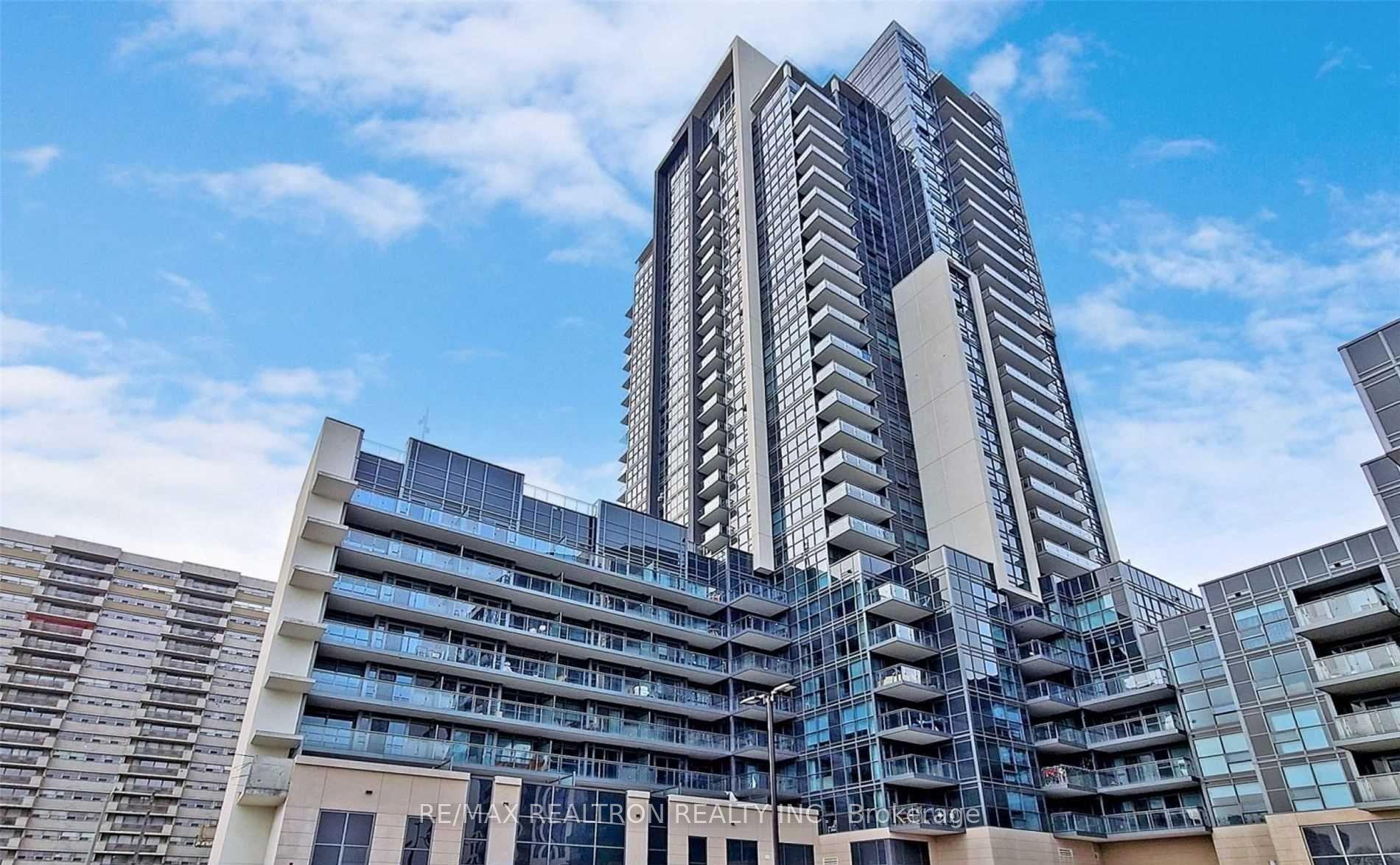 30 Meadowglen Place 512 #512 — photo 1