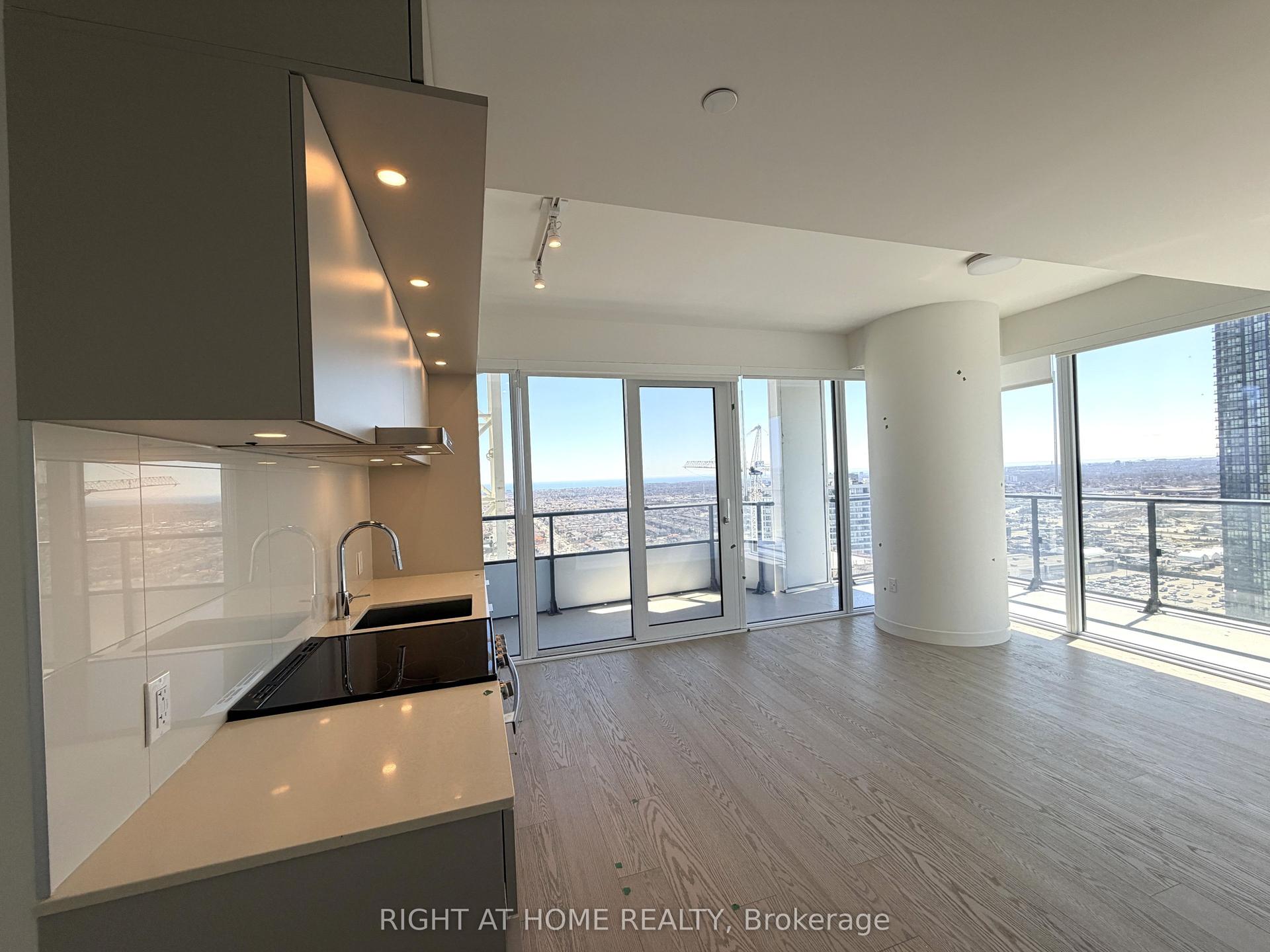 448 Burnhamthorpe Road W 2511 #2511 — photo 1