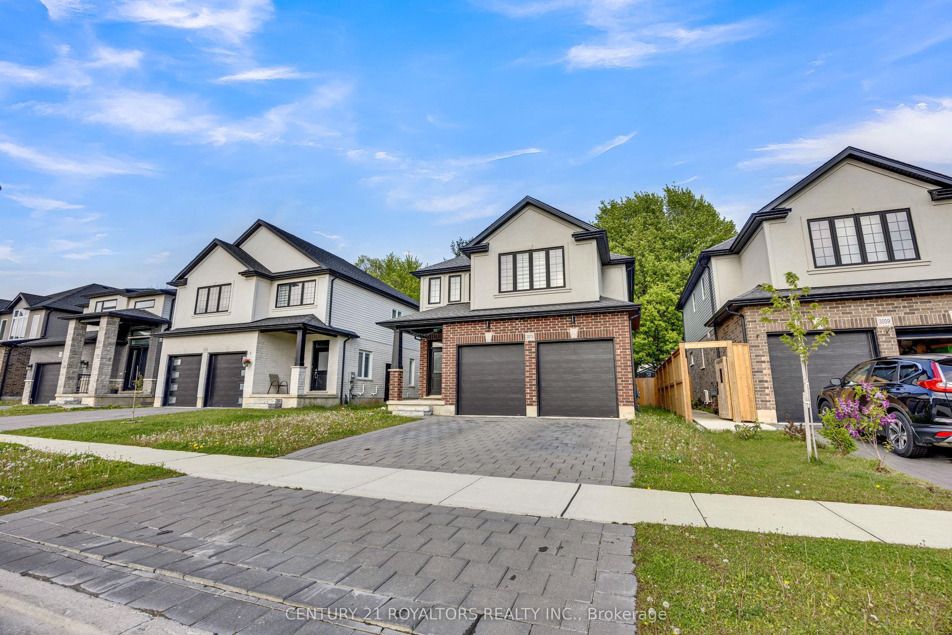 3013 PETTY Road, London South — Detached for sale, photo 1