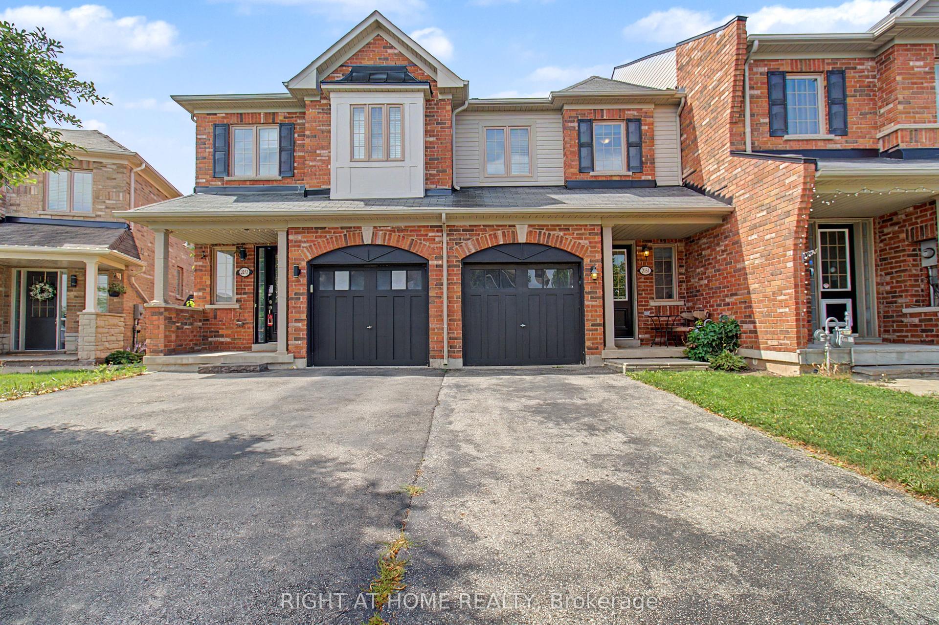 2051 Fiddlers Way, Oakville — Townhouse for lease, photo 1