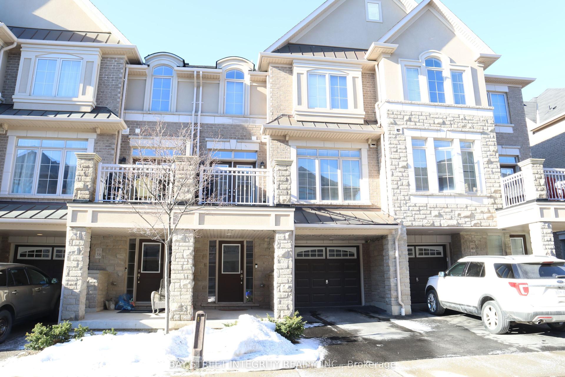 2435 Greenwich Drive 39 #39, Oakville — Townhouse for lease, photo 1