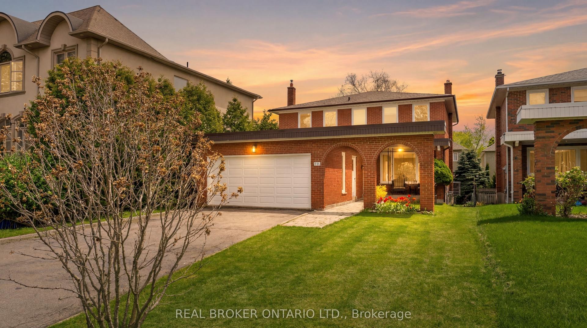 111 Madawaska Avenue — photo 1