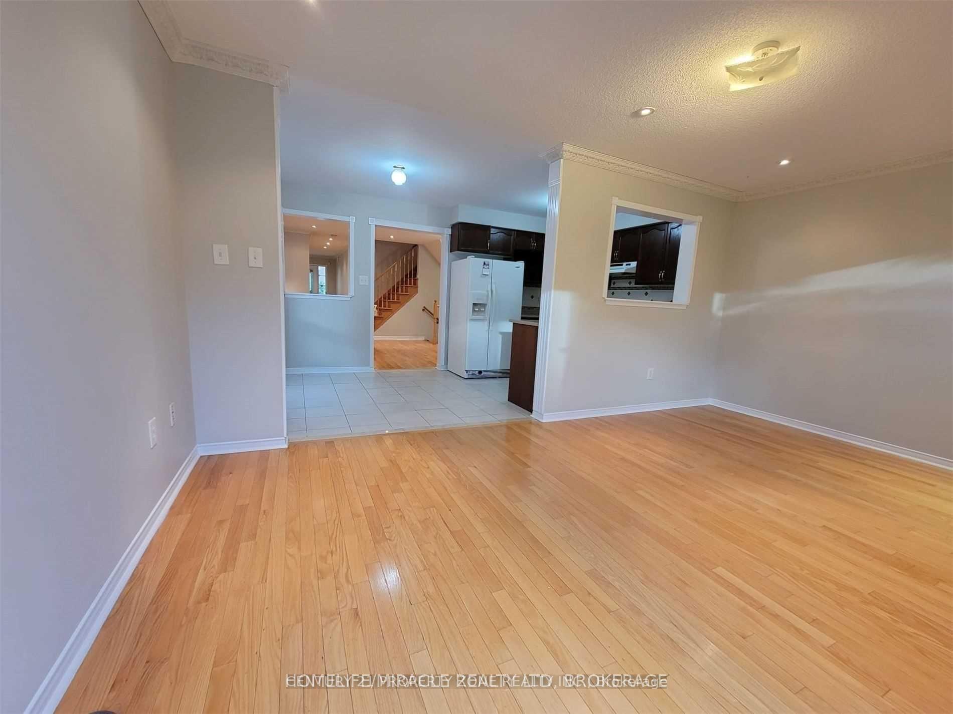 8 Galtee Road, Brampton — Semi-Detached for lease, photo 1