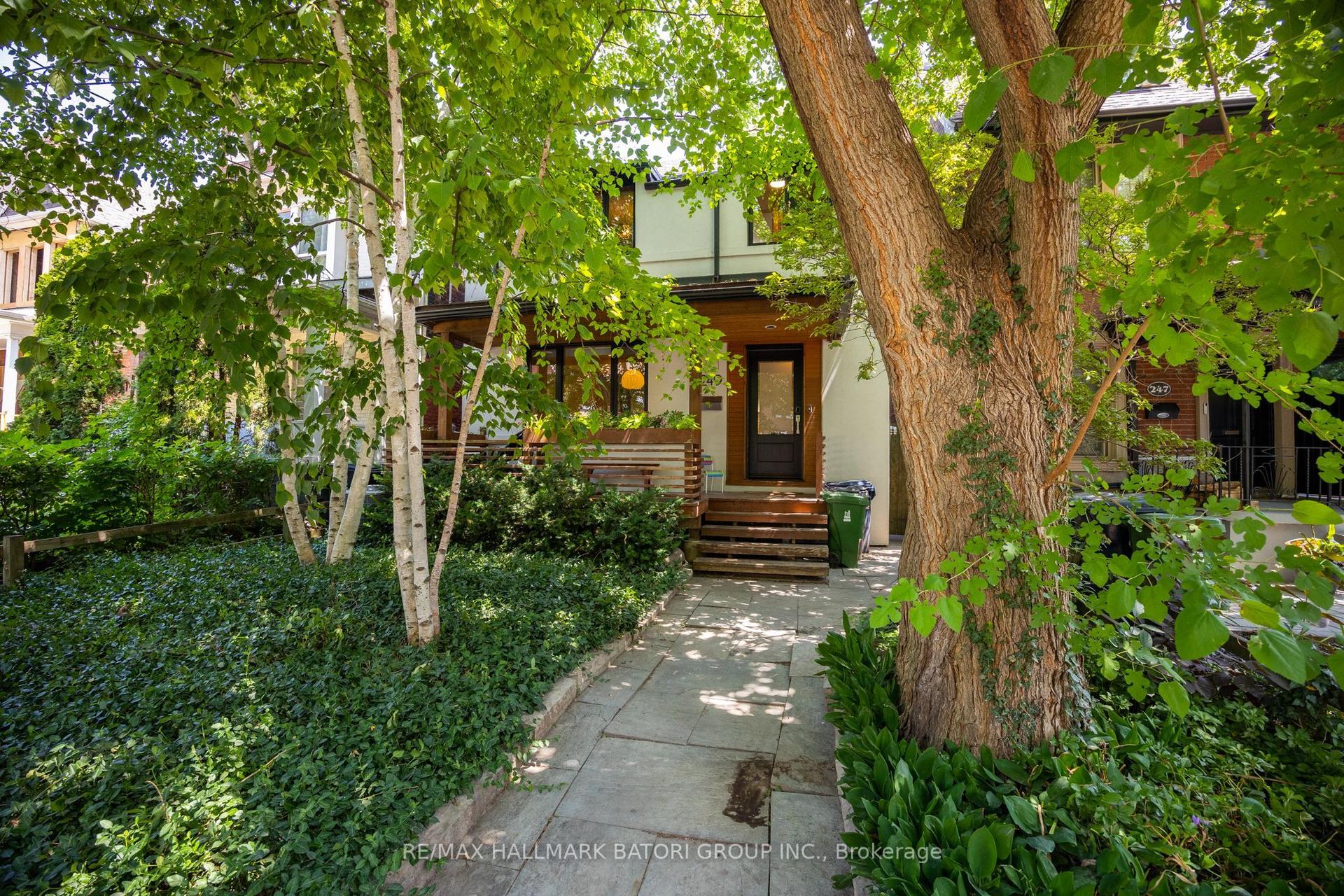 249 Albany Avenue Lower #Lower, Toronto — Detached for lease, photo 1