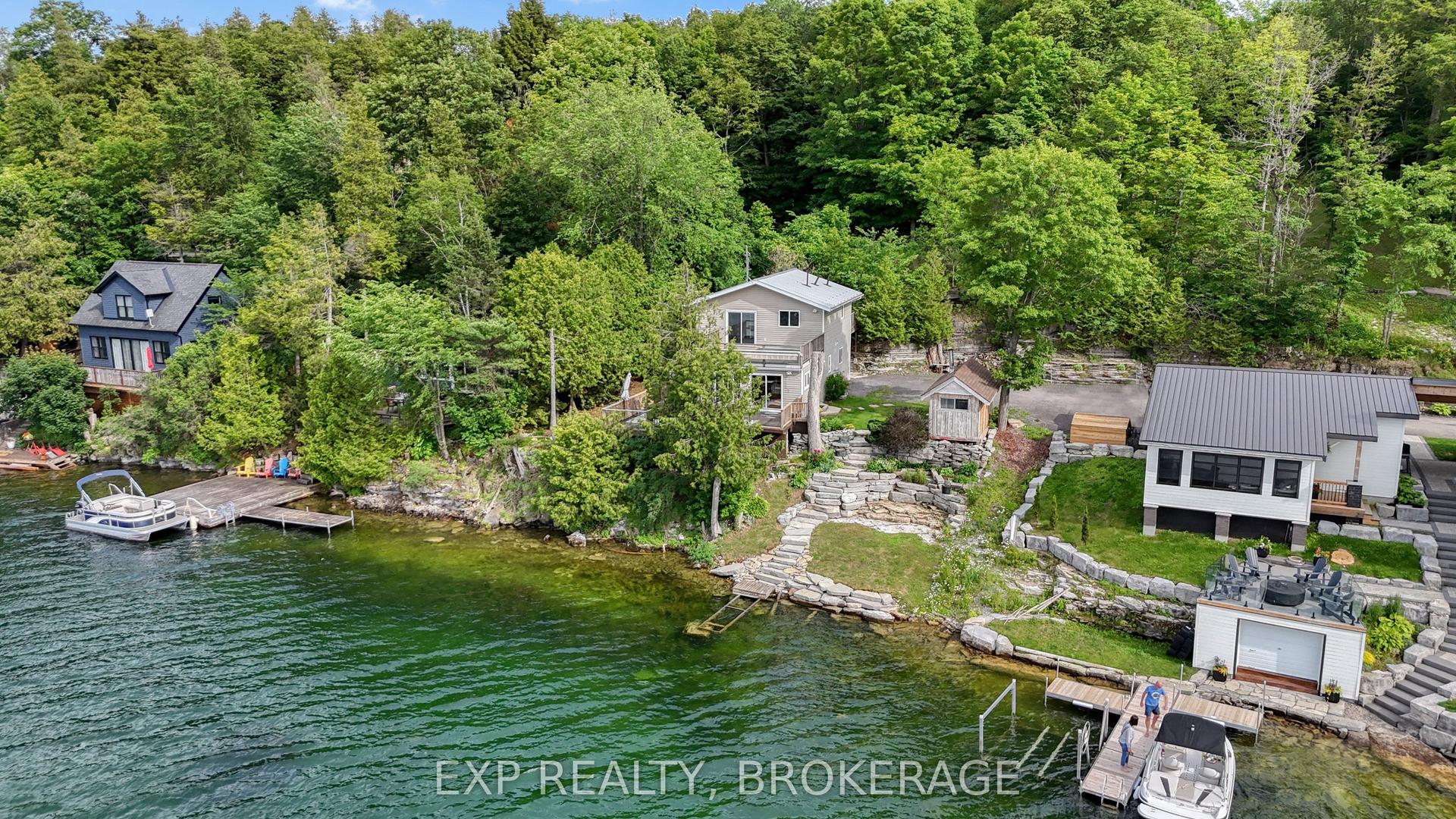 1048 LARK Lane, Frontenac — Detached for sale, photo 1