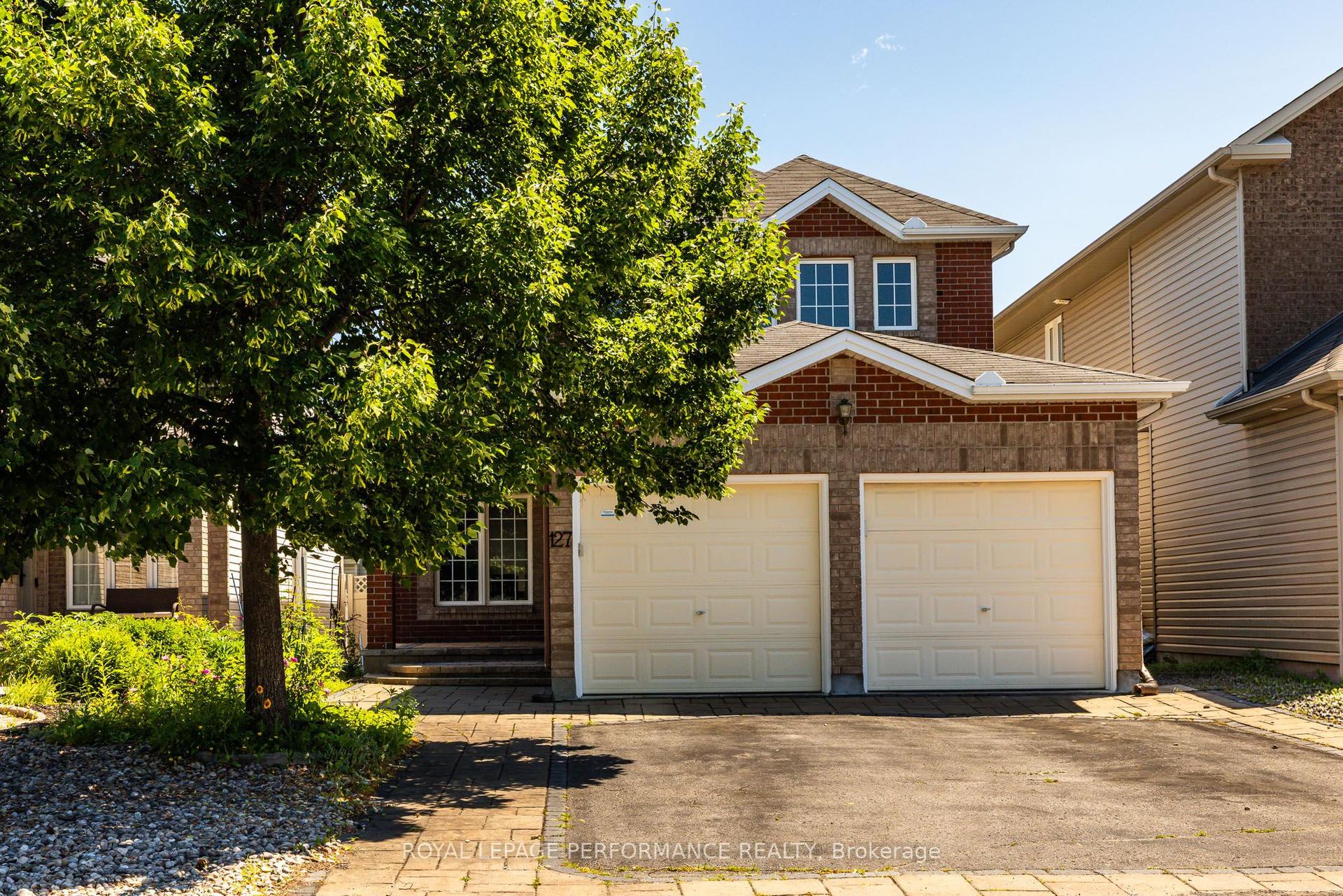 127 Finn Court, Hunt Club - South Keys and Area — Detached for sale, photo 1