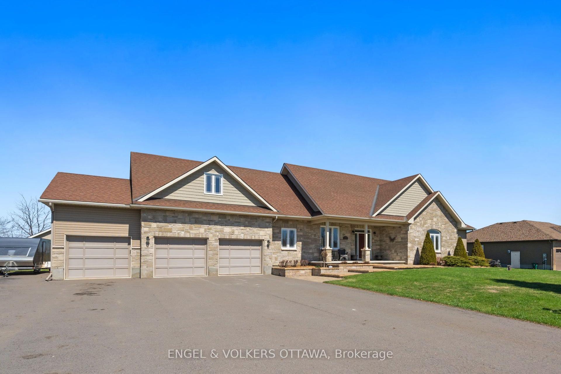 5579 Lombardy Drive — photo 1