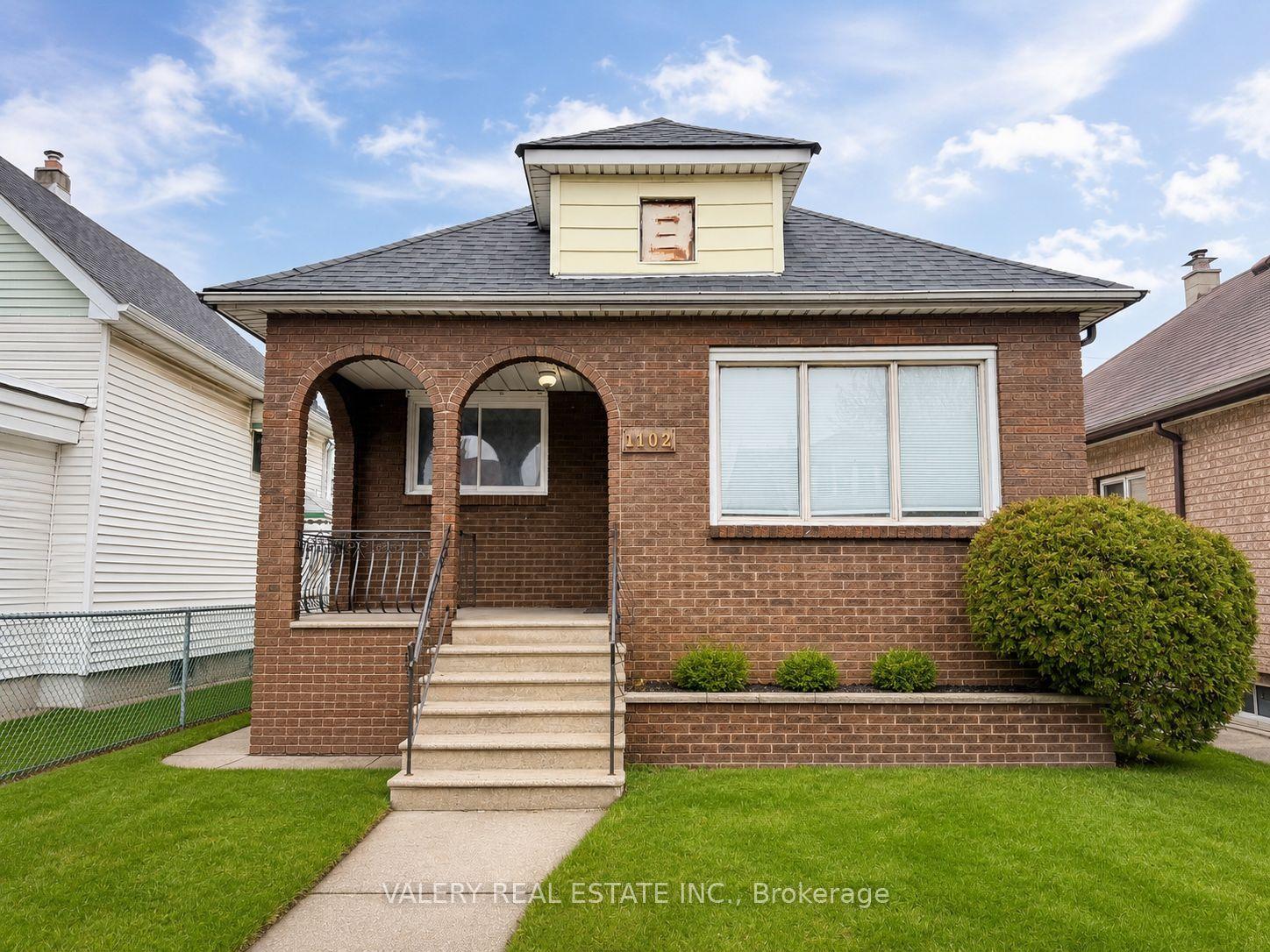 1102 Langlois Ave Avenue — photo 1